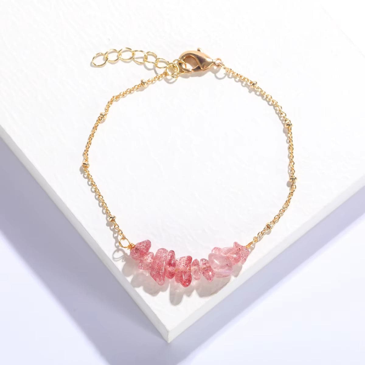 Delikatna bransoletka z naturalnymi nieregularnymi kamieniami