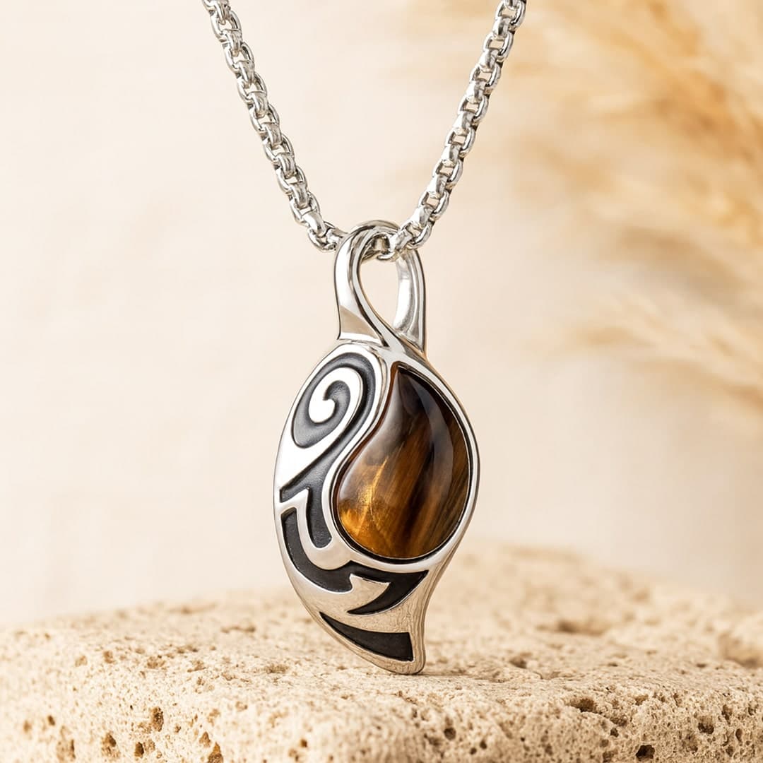 Wisiorek Tarcza Tribal z tygrysiego oka