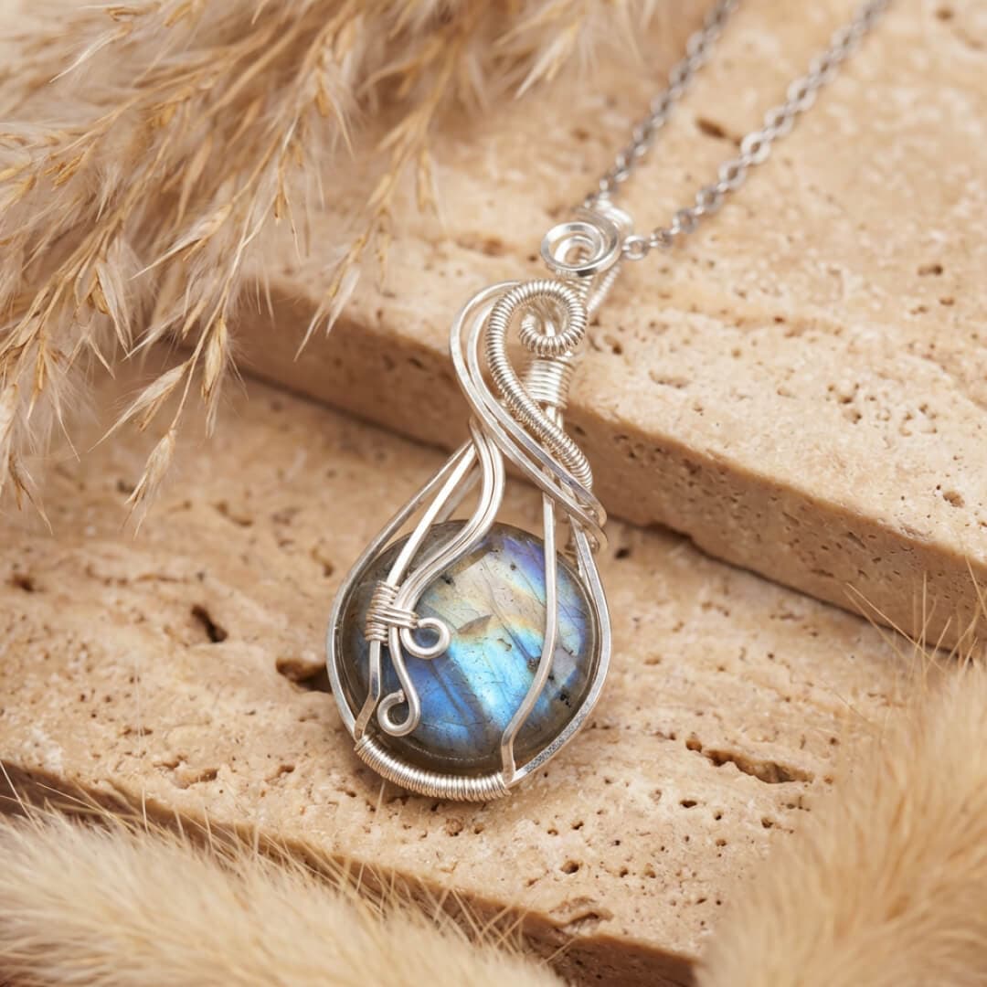 Wisiorek z labradorytu Oko Niebiańskie